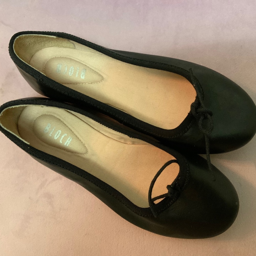 Bloch girl shoes